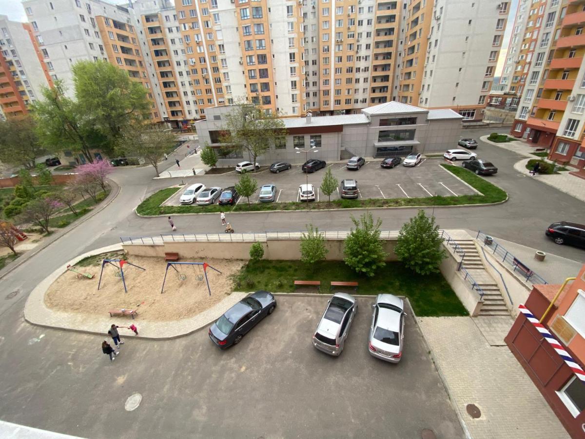 Two Bedroom Large Apartment In Kišiněv Exteriér fotografie