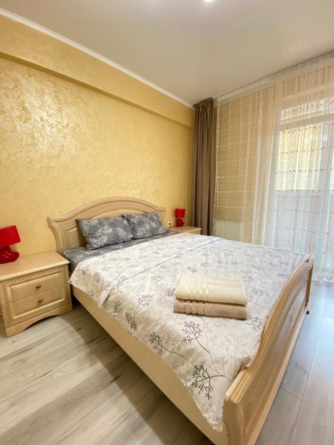 Two Bedroom Large Apartment In Kišiněv Exteriér fotografie