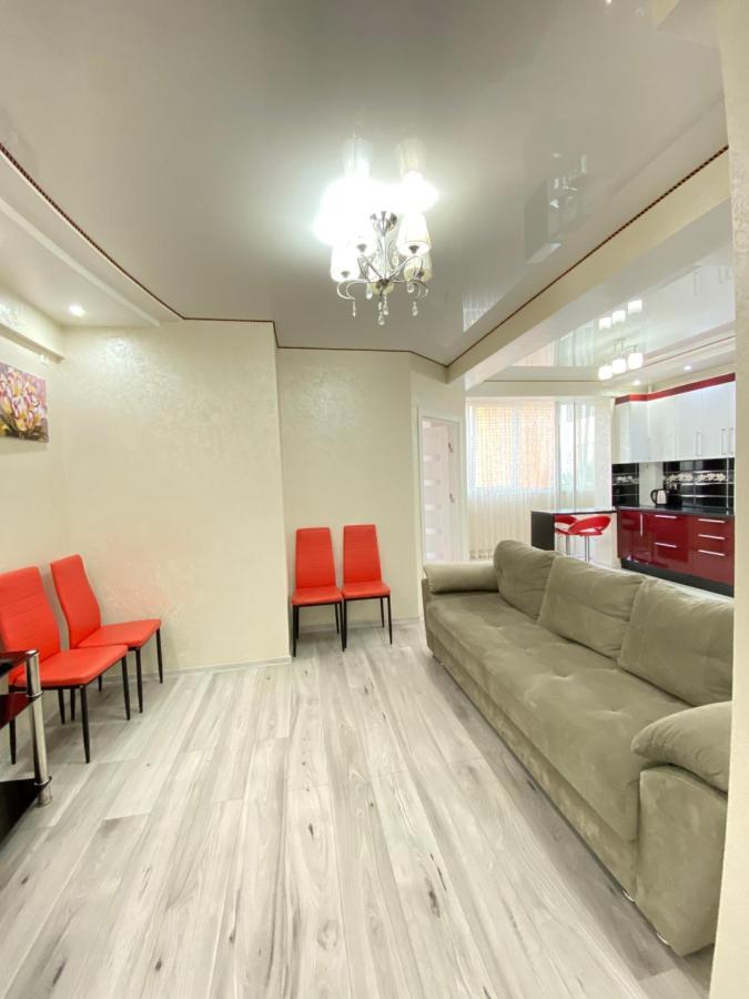 Two Bedroom Large Apartment In Kišiněv Exteriér fotografie