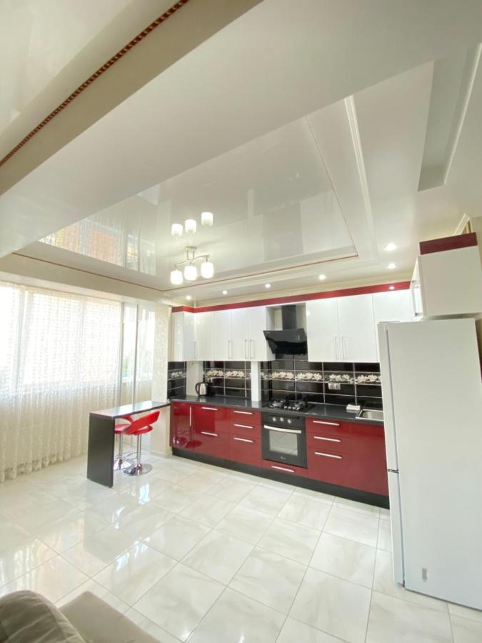 Two Bedroom Large Apartment In Kišiněv Exteriér fotografie